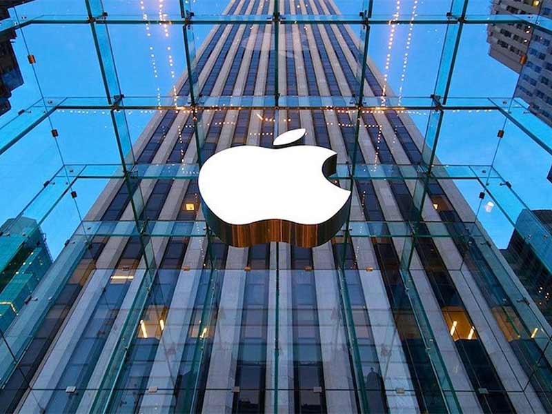 "أبل" تعيد دمج مستشعر بصمة الإصبع داخل شاشة هواتف الـ2020